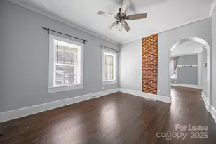 813 E 35th St, Charlotte, NC 28205 - Photo 11