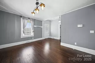 813 E 35th St, Charlotte, NC 28205 - Photo 9