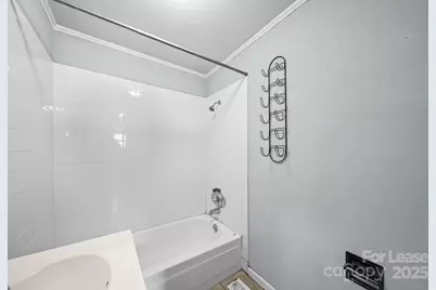 813 E 35th Street, Charlotte, NC 28205 - Photo 27
