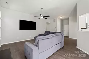 2203 Oakhurst Ct, Kannapolis, NC 28081 - Photo 5