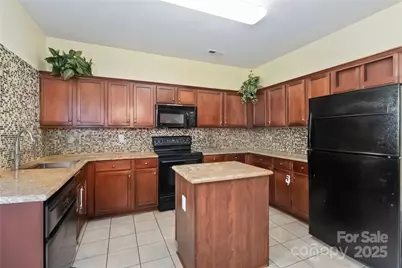 8128 Nikki Cole Drive, Charlotte, NC 28215 - Photo 9