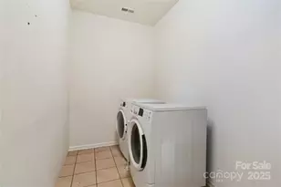 8128 Nikki Cole Dr, Charlotte, NC 28215 - Photo 11