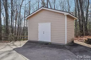 959 Silverglen Wy, Hendersonville, NC 28792 - Photo 43