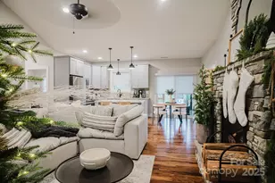 140 Gosling Dr, Hendersonville, NC 28792 - Photo 11