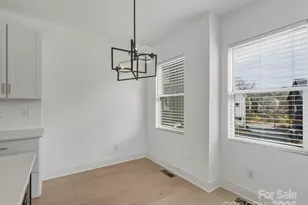 2009 Hamorton Pl, Charlotte, NC 28205 - Photo 13