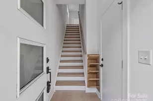 2009 Hamorton Pl, Charlotte, NC 28205 - Photo 3