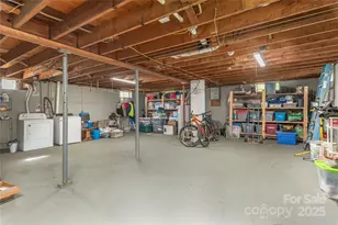 65 Lakeview St, Clyde, NC 28721 - Photo 15