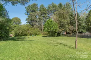 65 Lakeview St, Clyde, NC 28721 - Photo 17