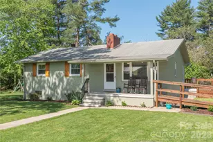 65 Lakeview St, Clyde, NC 28721 - Photo 1