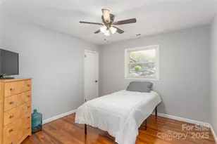 65 Lakeview St, Clyde, NC 28721 - Photo 13