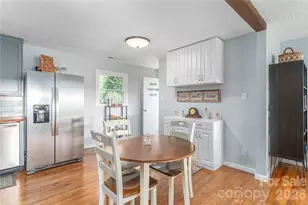 65 Lakeview St, Clyde, NC 28721 - Photo 5