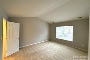 1323 Winding Branch Ct, Charlotte, NC 28216 - Photo 7