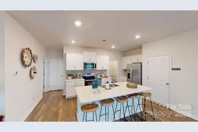 1101 37th Avenue Lane NE, Hickory, NC 28601 - Photo 3