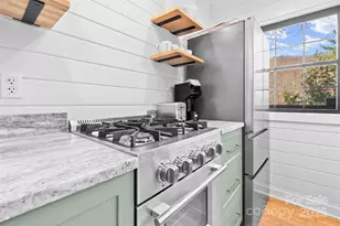 100 Bear Den Mountain View Dr, Spruce Pine, NC 28777 - Photo 9