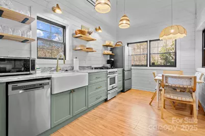 100 Bear Den Mountain View Drive, Spruce Pine, NC 28777 - Photo 7