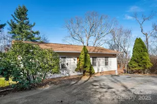 306 Parkway Village Dr, Boone, NC 28607 - Photo 5