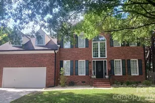12702 Landing Green Dr, Charlotte, NC 28277 - Photo 3