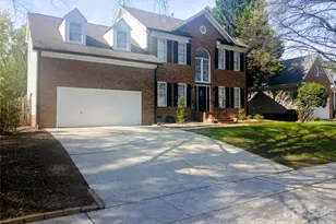 12702 Landing Green Dr, Charlotte, NC 28277 - Photo 3