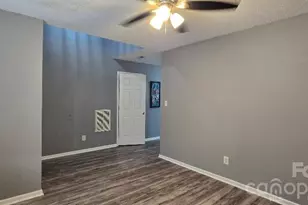 10623 Campion Ct, Charlotte, NC 28213 - Photo 3