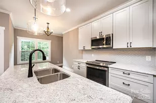 402 Scarlett Oak Ct NE, Lenoir, NC 28645 - Photo 11