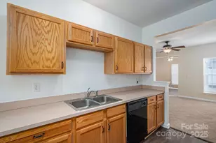 7937 Mariners Pointe Cir, Denver, NC 28037 - Photo 9