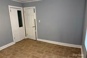 2505 Moreland St, Charlotte, NC 28208 - Photo 9