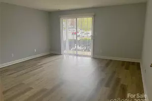 9619 Vinca Cir, Charlotte, NC 28213 - Photo 5