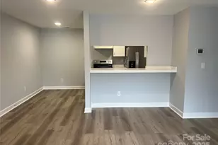 9619 Vinca Cir, Charlotte, NC 28213 - Photo 7