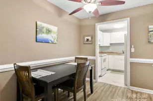 531 Courtwood Ln, Hendersonville, NC 28739 - Photo 5