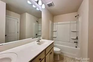 5733 Lachlan Hill Ln, Charlotte, NC 28278 - Photo 19