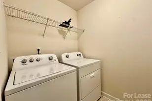 5733 Lachlan Hill Ln, Charlotte, NC 28278 - Photo 21