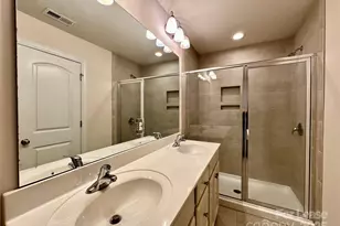 5733 Lachlan Hill Ln, Charlotte, NC 28278 - Photo 17