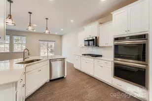 398 Kennerly Center Dr, Mooresville, NC 28115 - Photo 5