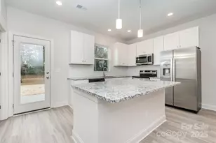 19901 Burton Ln, Cornelius, NC 28031 - Photo 7