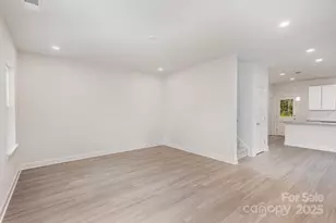 19901 Burton Ln, Cornelius, NC 28031 - Photo 3