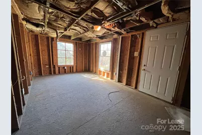 731 W Main Street Extension, Lincolnton, NC 28092 - Photo 17