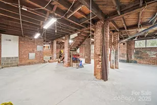 202 S Oak St, Statesville, NC 28677 - Photo 29