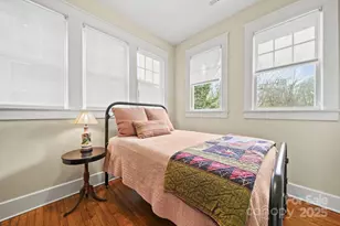 202 S Oak St, Statesville, NC 28677 - Photo 17