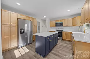 5324 Cheval Pl, Charlotte, NC 28205 - Photo 3