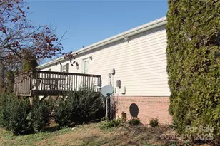 711 Braemore Ct NW, Conover, NC 28613 - Photo 9