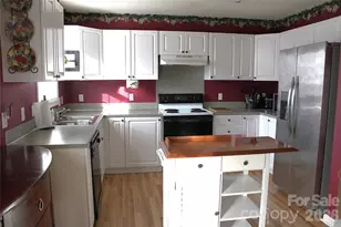 711 Braemore Ct NW, Conover, NC 28613 - Photo 11