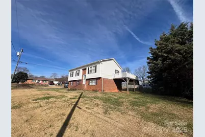 1182 Village Circle, Hickory, NC 28602 - Photo 23