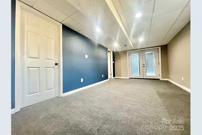 1182 Village Circle, Hickory, NC 28602 - Photo 15