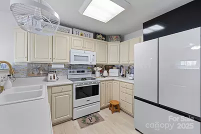 100 Lindsay Drive, Archdale, NC 27263 - Photo 11