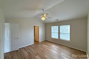 9402 Darwick St, Charlotte, NC 28216 - Photo 11