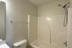 9402 Darwick St, Charlotte, NC 28216 - Photo 15