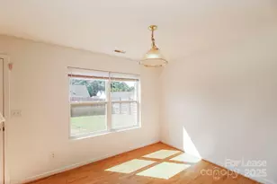 734 Aberdeen Glen Pl, Charlotte, NC 28214 - Photo 9