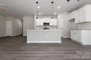 7504 Gwynne Hill Rd, Charlotte, NC 28215 - Photo 9