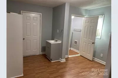 3805 Miriam Drive #5, Charlotte, NC 28205 - Photo 11