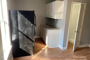 3805 Miriam Dr, Charlotte, NC 28205 - Photo 7